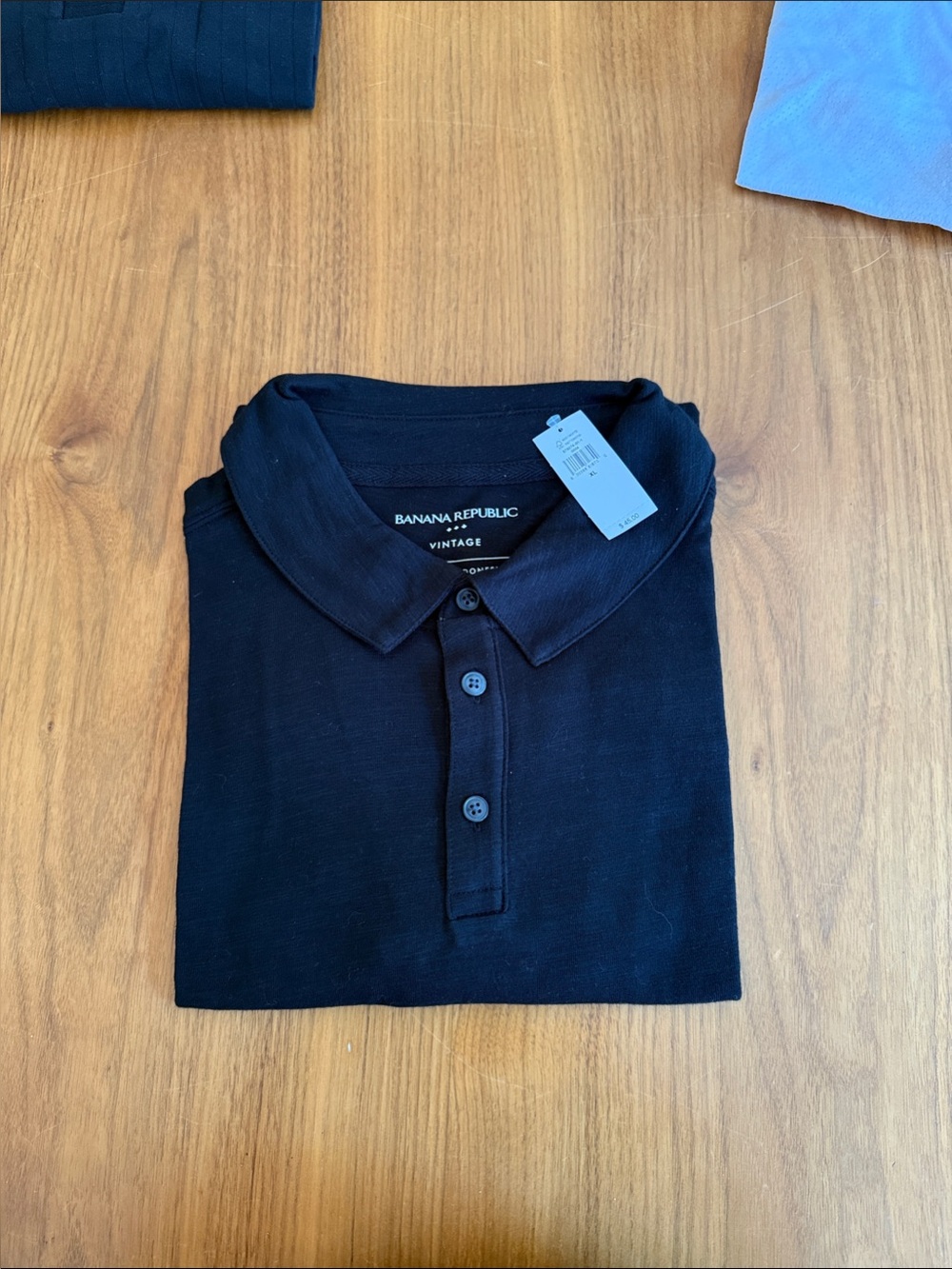 Banana Republic Vintage Men's Black Polo - Picture 3 of 3